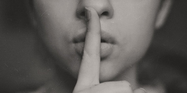 web3-woman-lips-silence-sign-peace-kristina-flour-unsplash