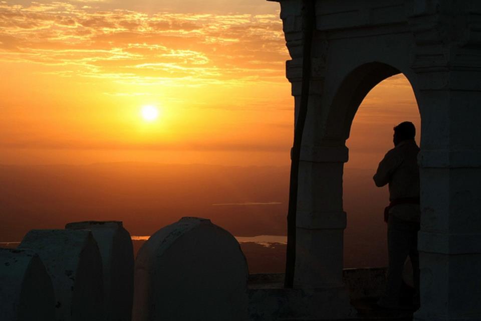 562655_446749455341913_397743911_n