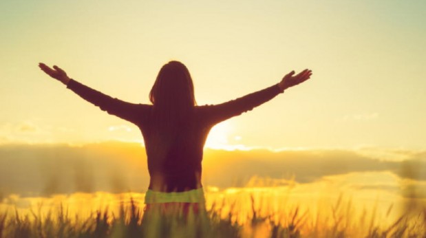 vivir-feliz-dinero-619x346