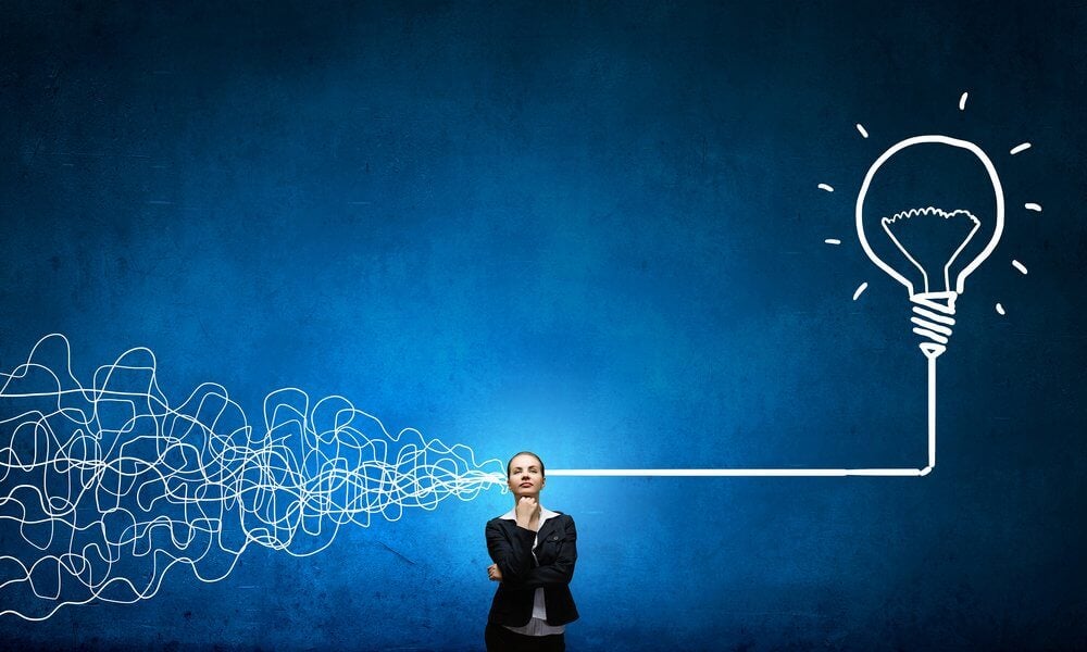 mujer-encontrando-soluciones-a-sus-problemas